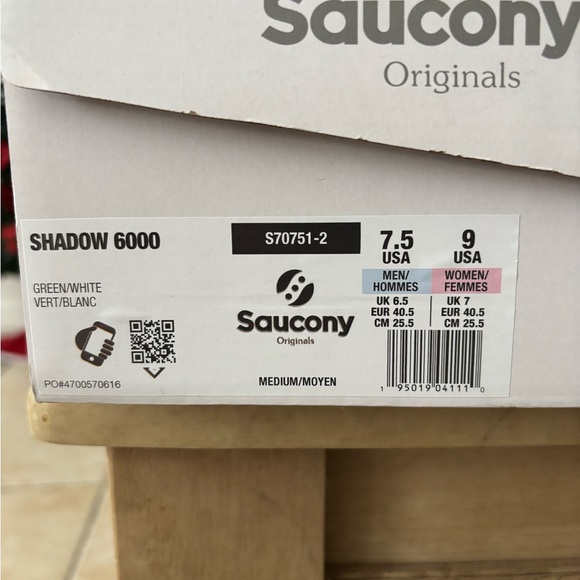 Saucony Green and Pink Athletic Shoes - Picture 7 of 7